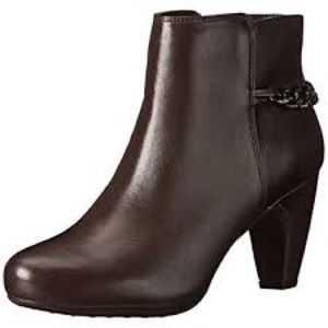 Easy Spirit Parilynn Anti-Gravity ankle boots